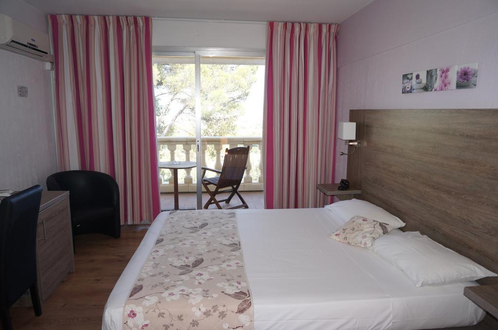 Logis Hotel Le Col De L'Ange دْراجينْيا المظهر الخارجي الصورة