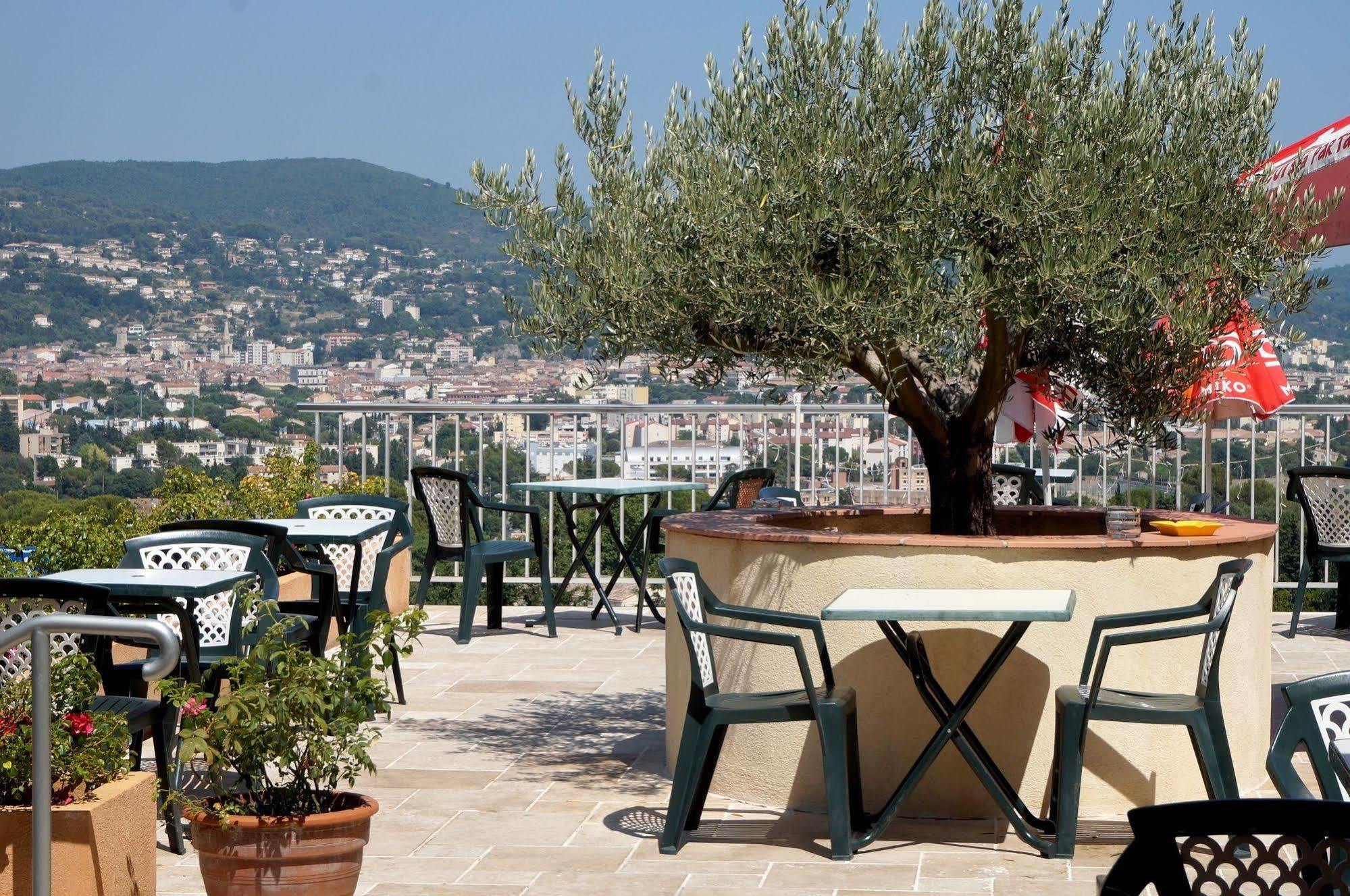 Logis Hotel Le Col De L'Ange دْراجينْيا المظهر الخارجي الصورة