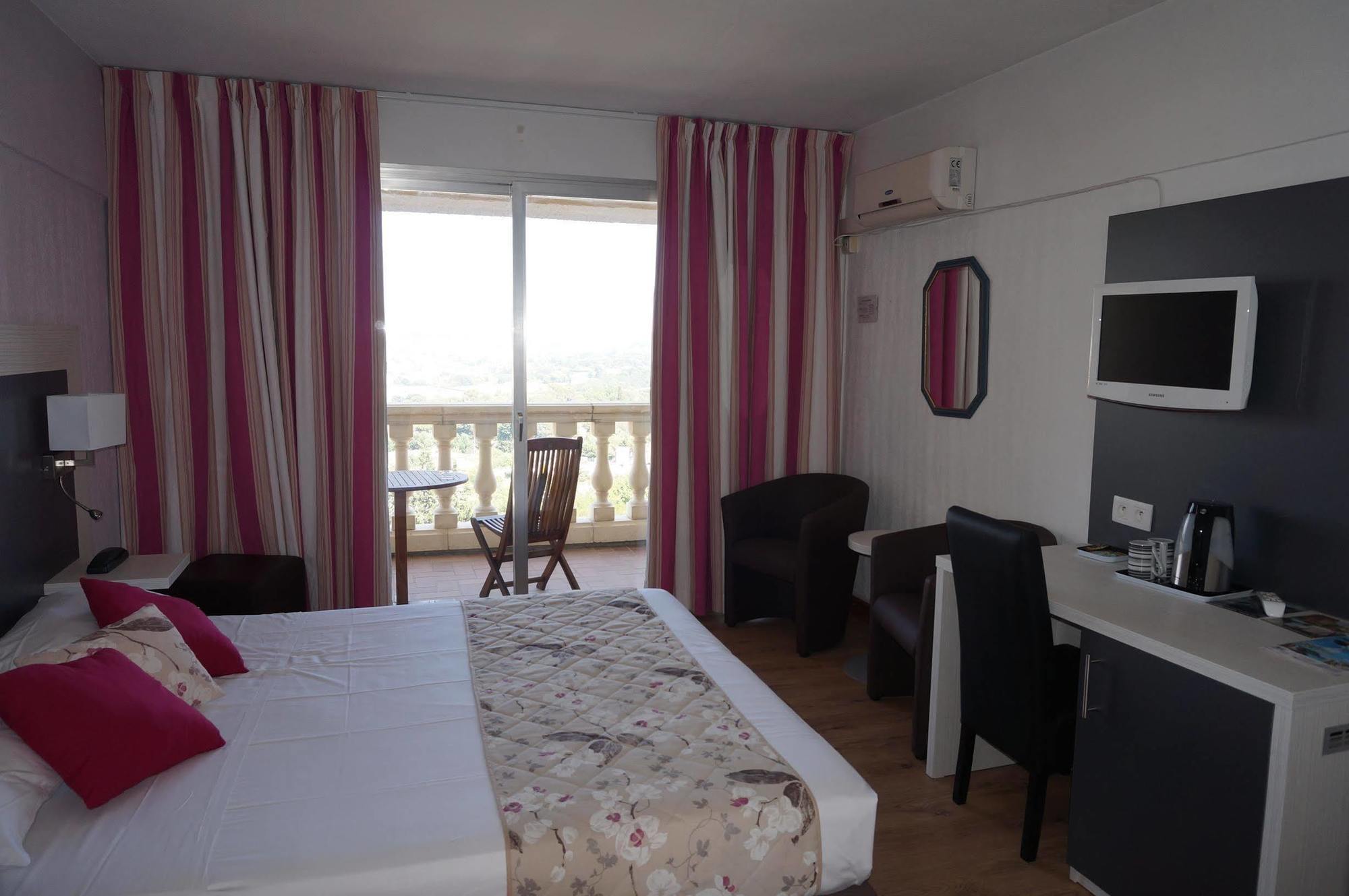 Logis Hotel Le Col De L'Ange دْراجينْيا المظهر الخارجي الصورة