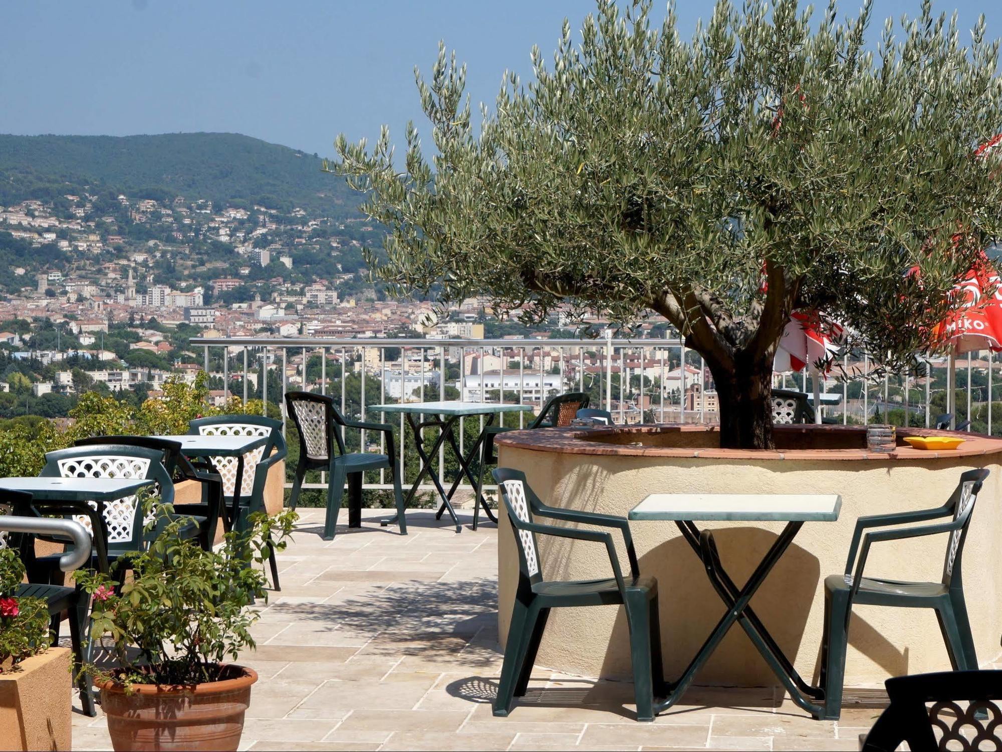 Logis Hotel Le Col De L'Ange دْراجينْيا المظهر الخارجي الصورة