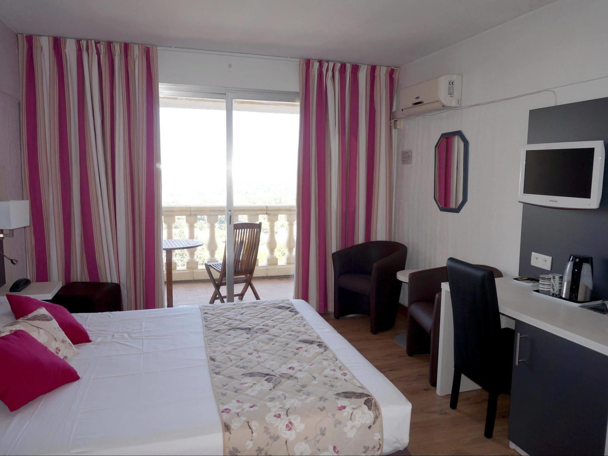 Logis Hotel Le Col De L'Ange دْراجينْيا المظهر الخارجي الصورة