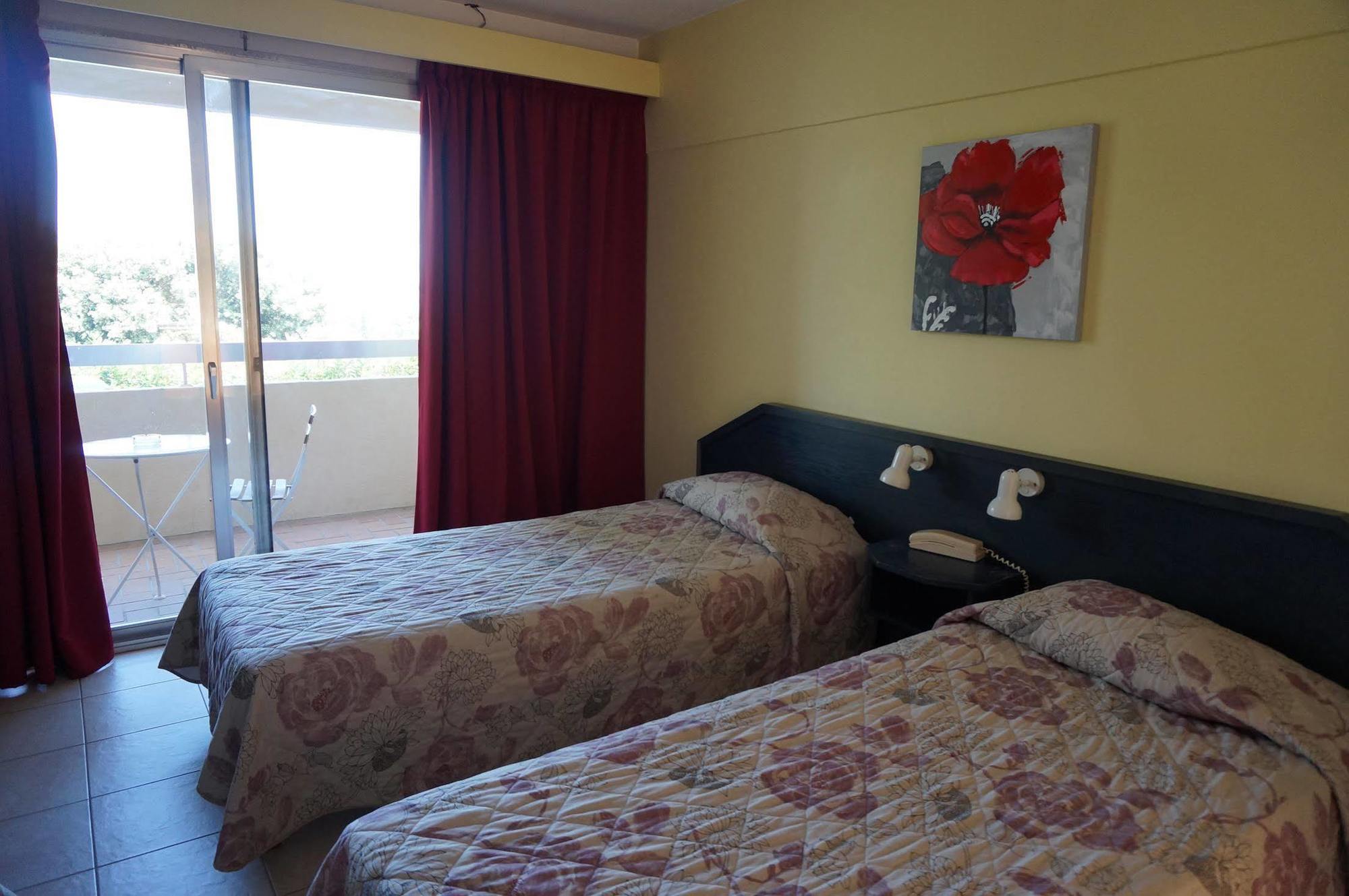 Logis Hotel Le Col De L'Ange دْراجينْيا المظهر الخارجي الصورة
