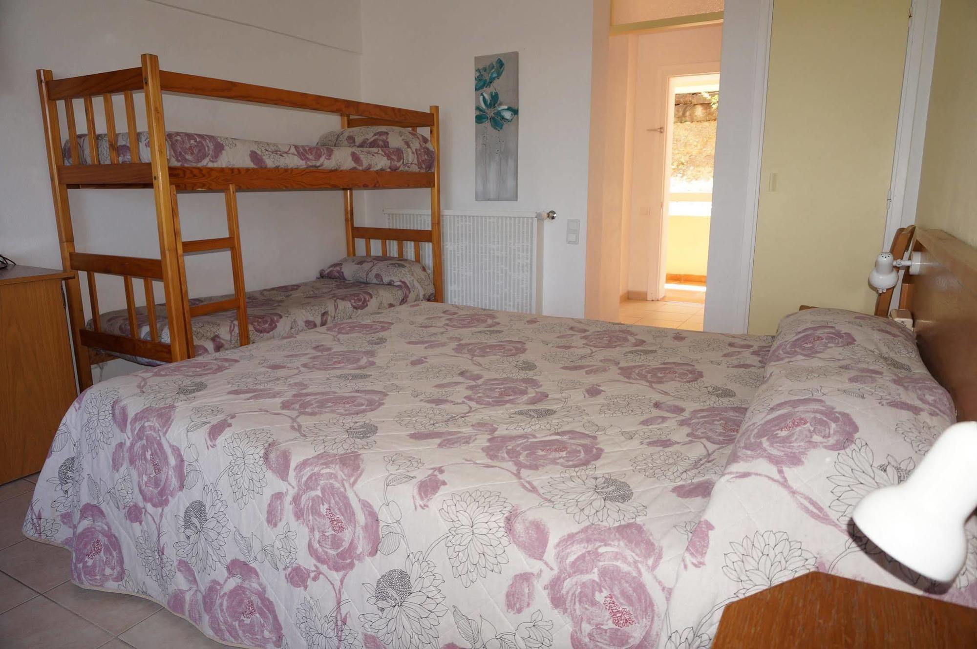 Logis Hotel Le Col De L'Ange دْراجينْيا المظهر الخارجي الصورة