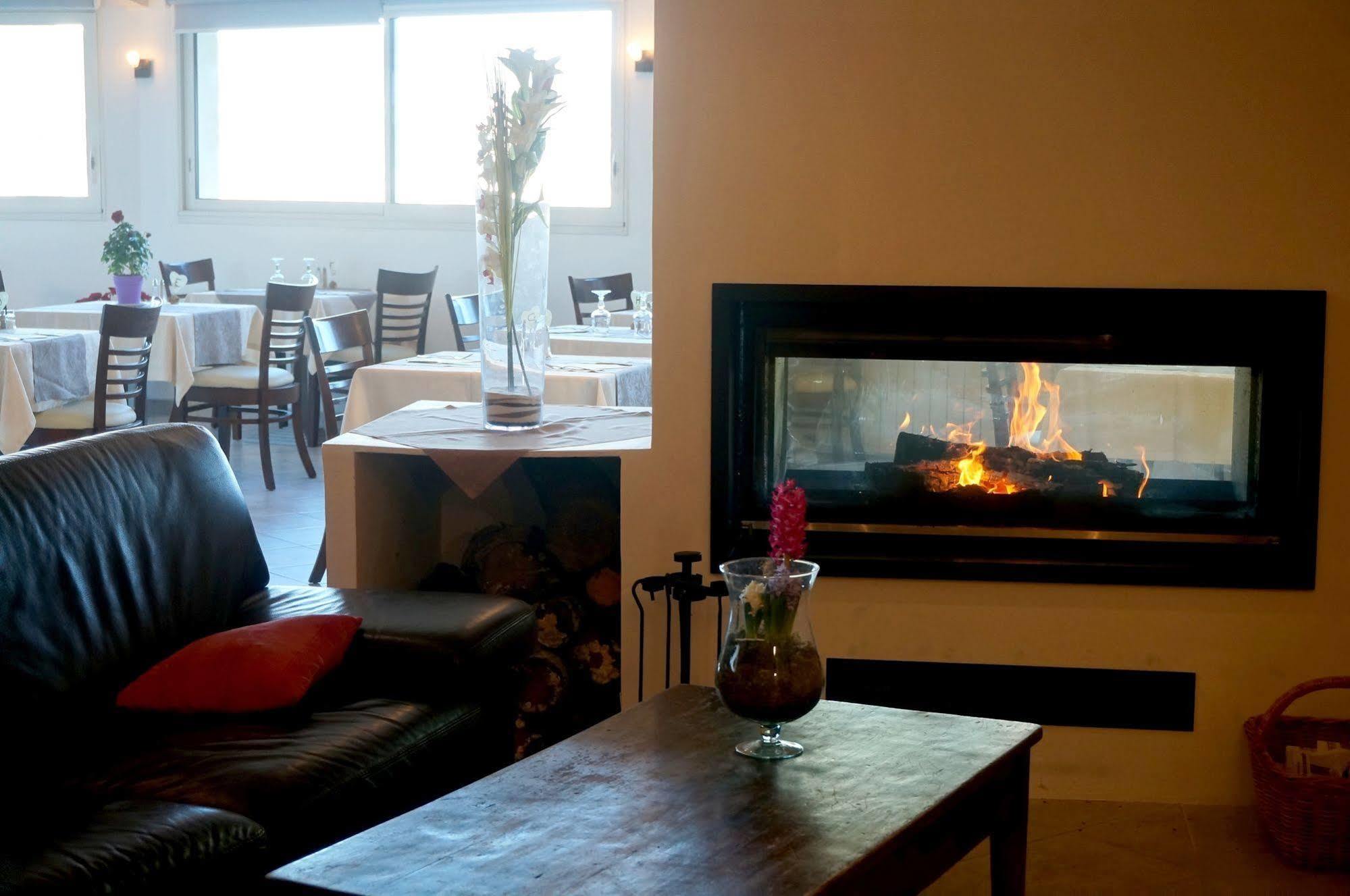Logis Hotel Le Col De L'Ange دْراجينْيا المظهر الخارجي الصورة